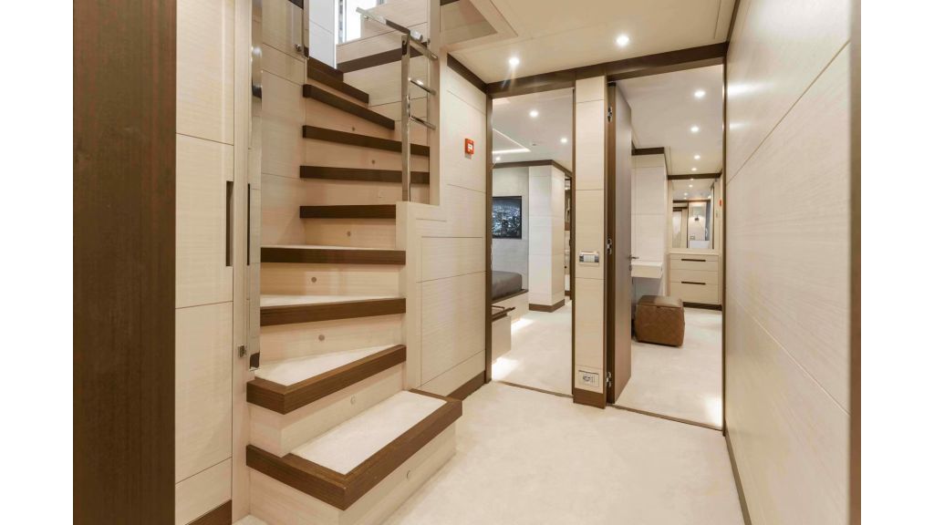 Benetti 125 (542)