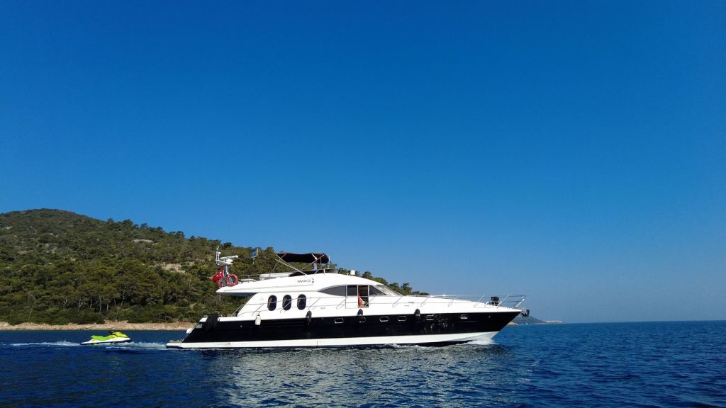 Mako Yacht (501) master