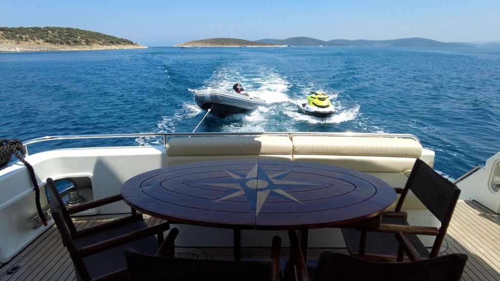 Mako Yacht (506) master