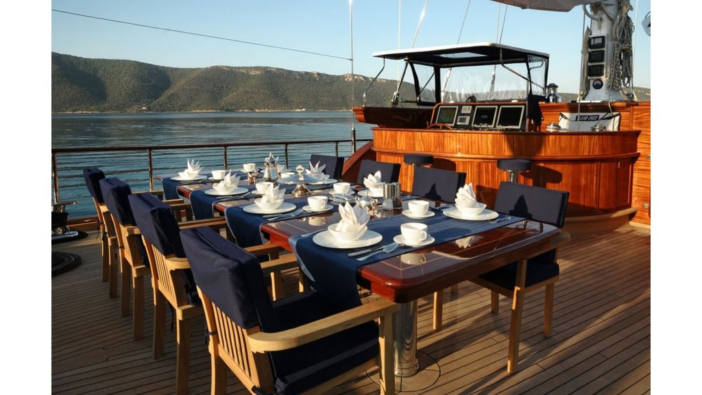 Clear Eyes Ketch Sailing Yacht (006) master