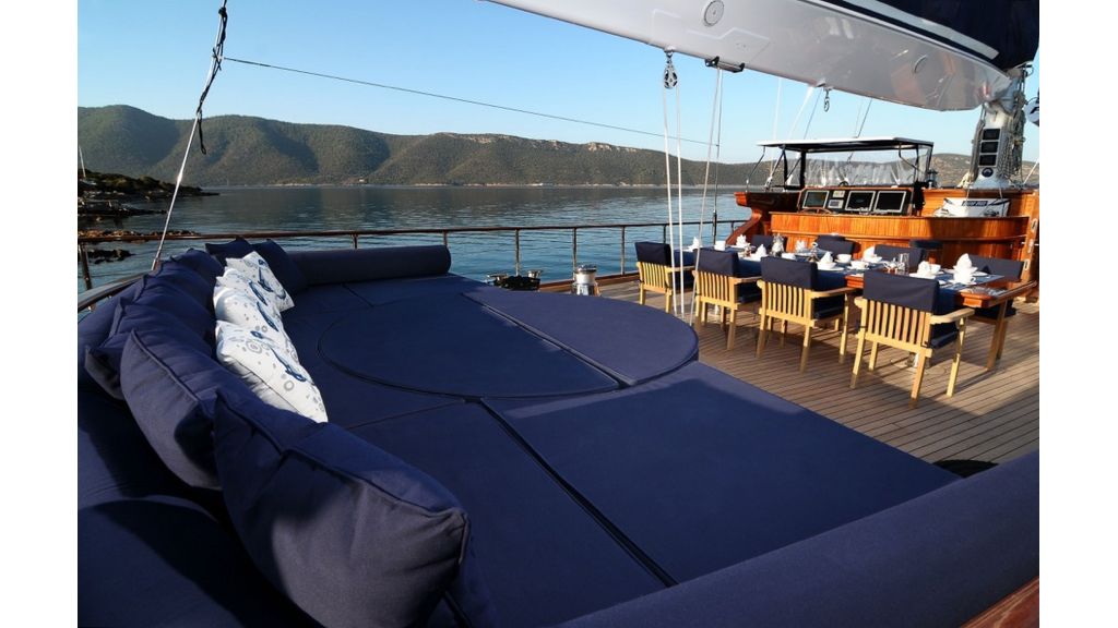 Clear Eyes Ketch Sailing Yacht (008)