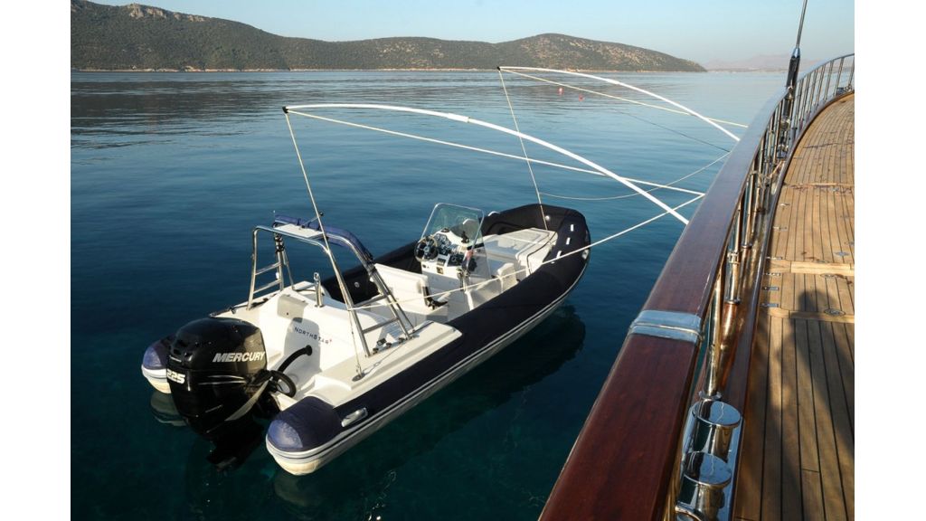 Clear Eyes Ketch Sailing Yacht (009)