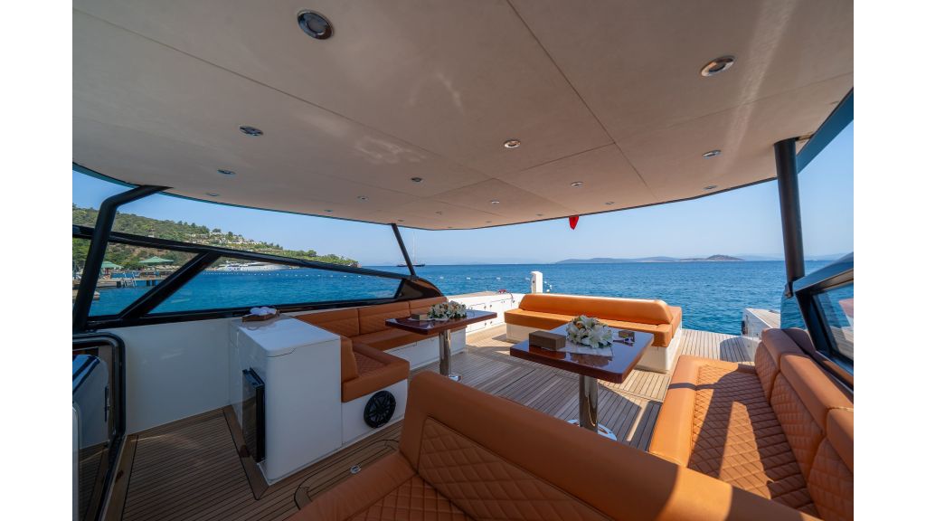 Phantom Motor Yacht (822)