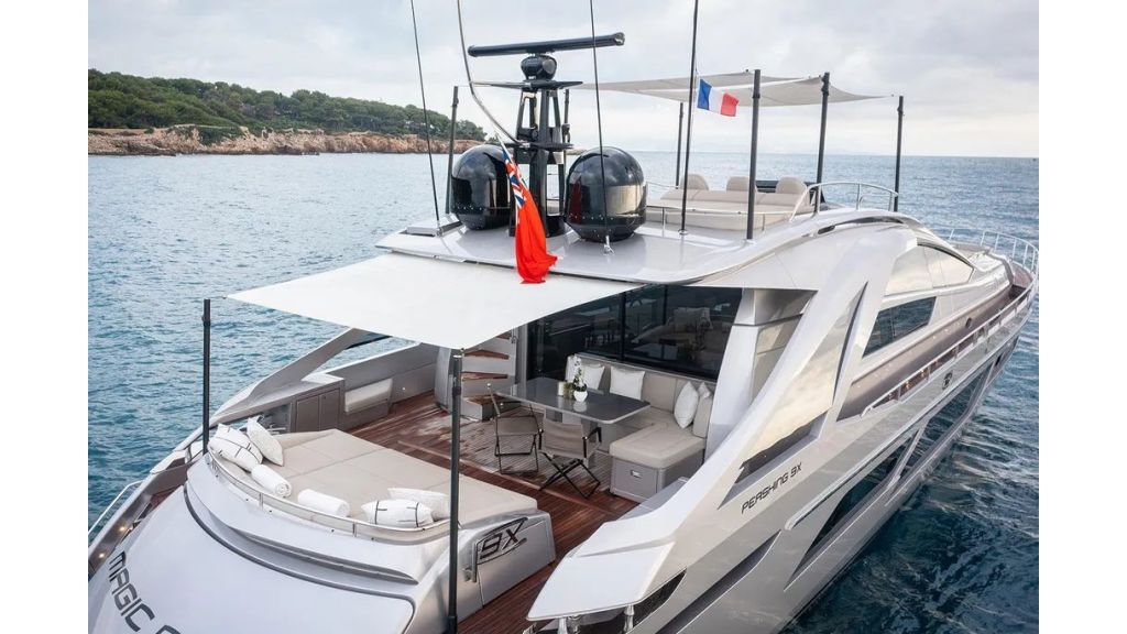 2021 Pershing 9X (404)