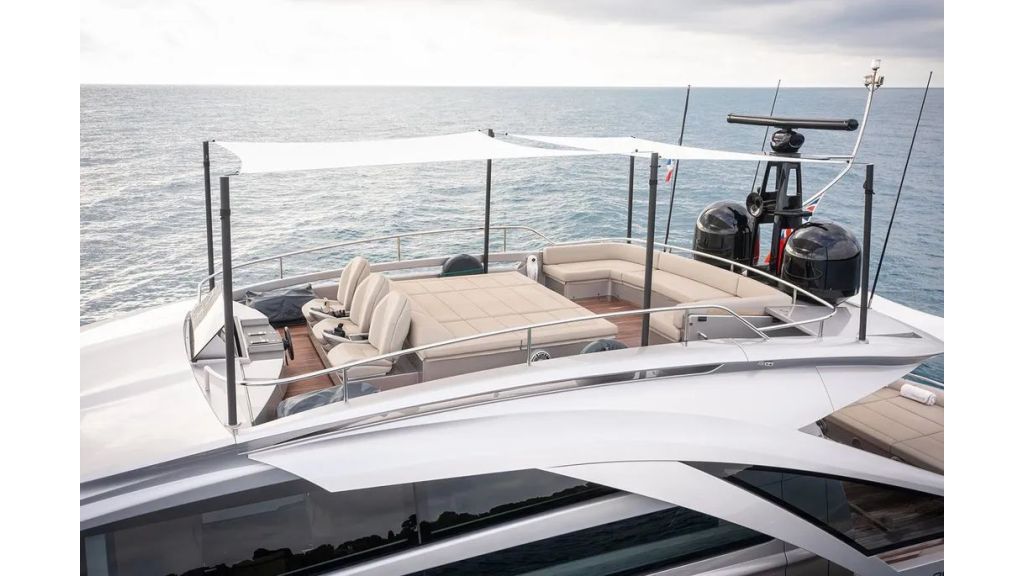 2021 Pershing 9X (409)