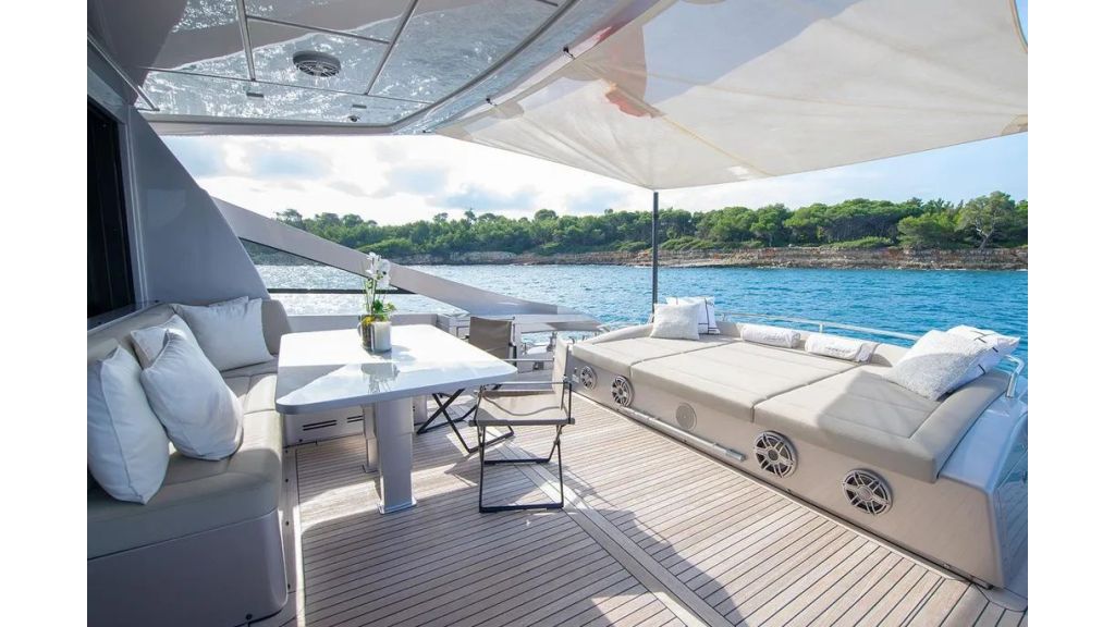 2021 Pershing 9X (414)