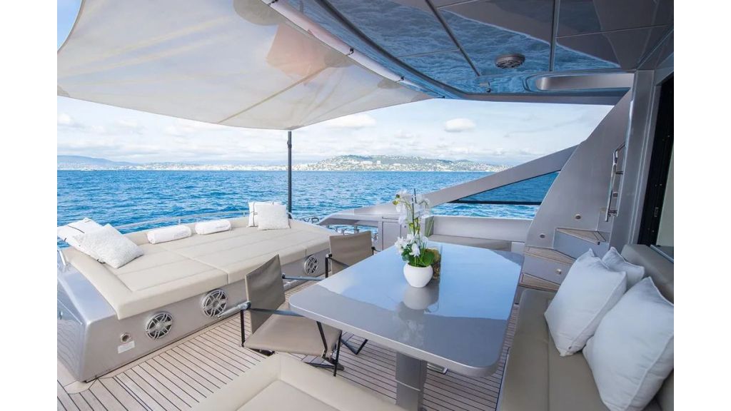 2021 Pershing 9X (417)