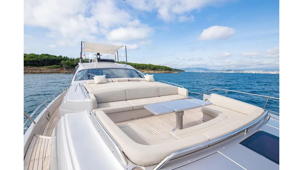 2021 Pershing 9X (419)