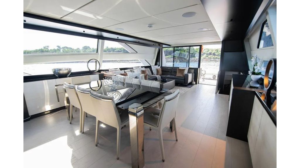 2021 Pershing 9X (430)