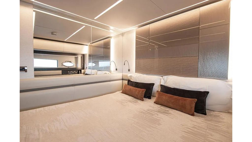 2021 Pershing 9X (442)