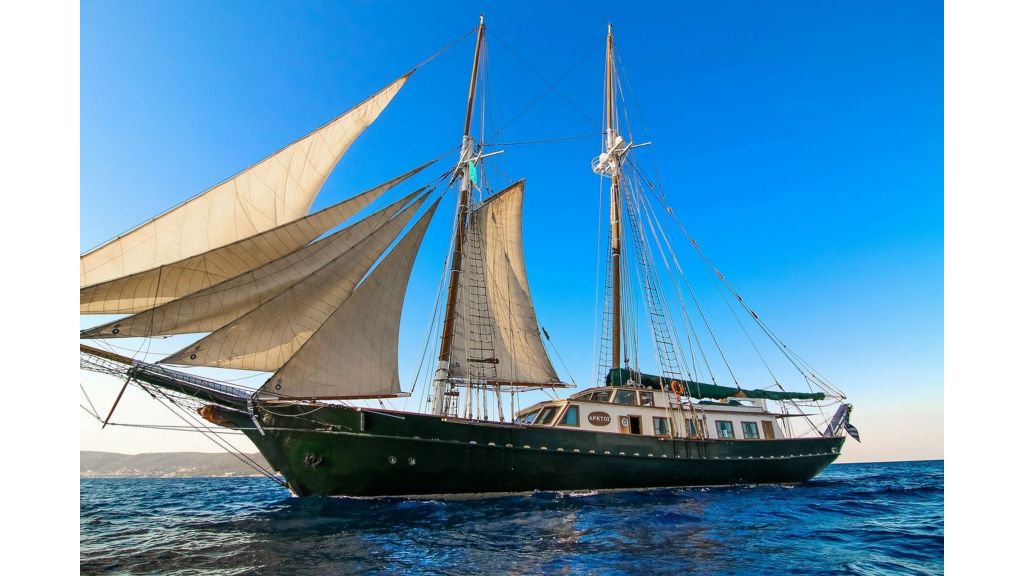 Arktos Motor Sailer (004)