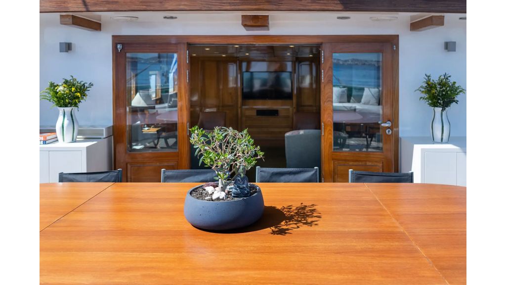 Arktos Motor Sailer (015)