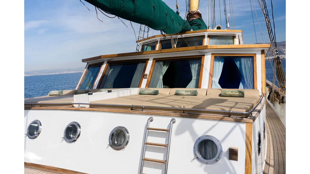 Arktos Motor Sailer (018)