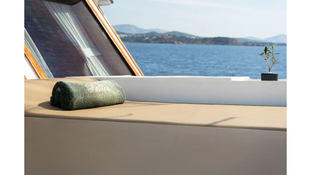 Arktos Motor Sailer (019)