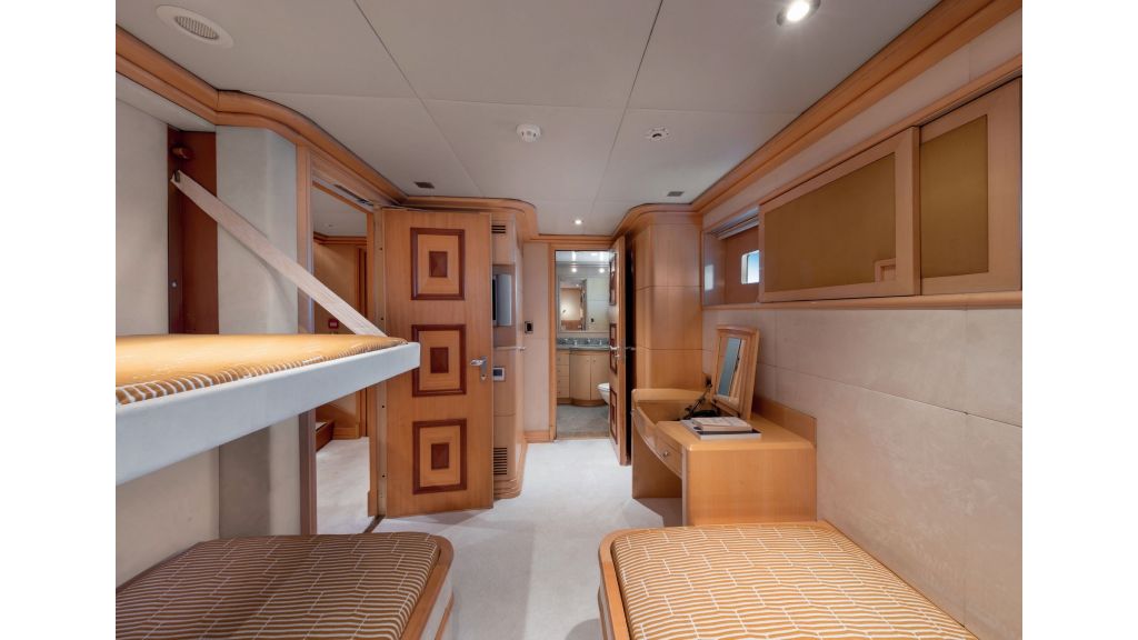 Happy Dolphin ii (503)