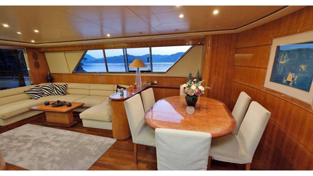 Motor Yacht Falcon 80 (014)