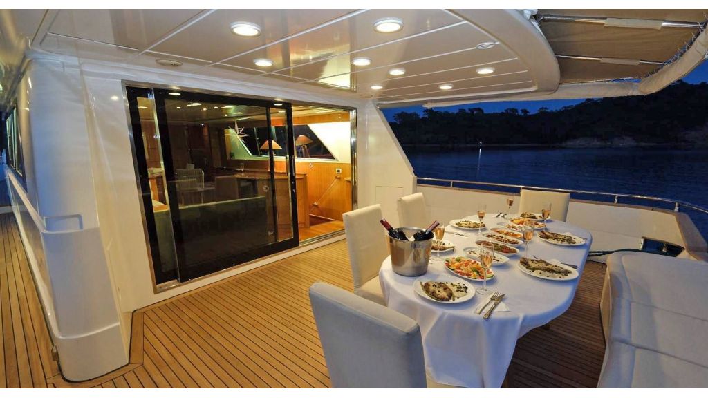 Motor Yacht Falcon 80 (034)