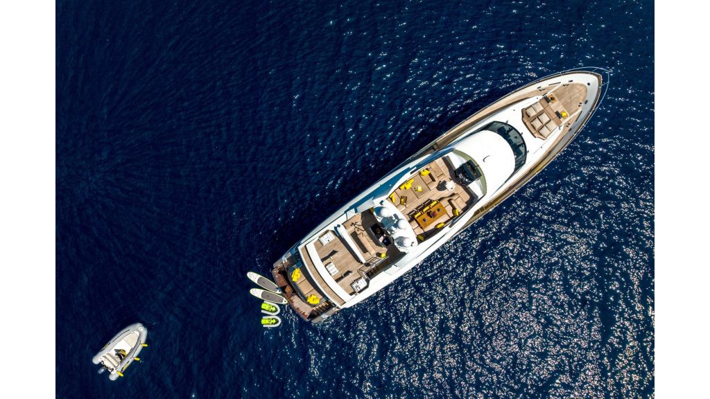 Quantum Motor Yacht (003)