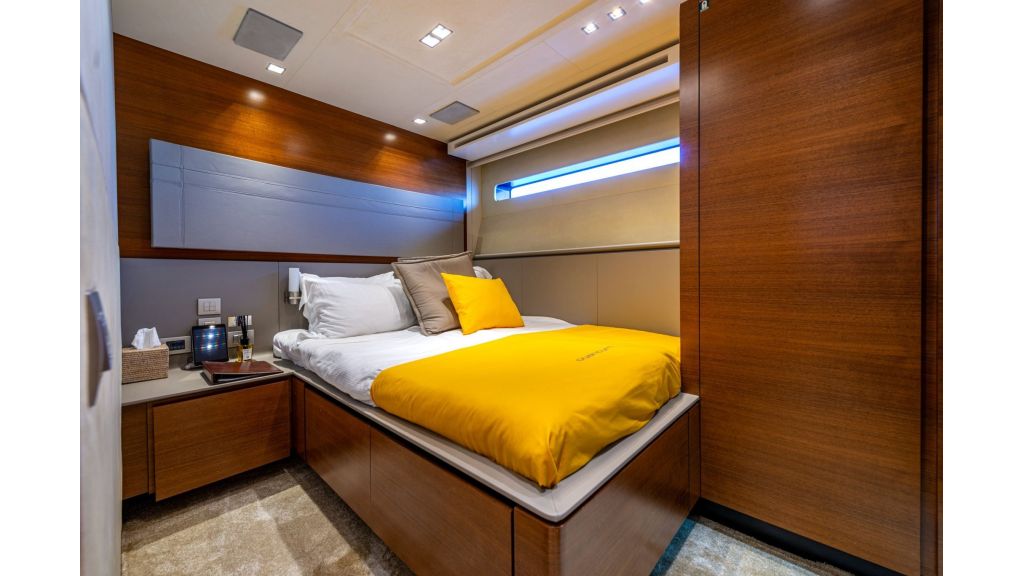 Quantum Motor Yacht (008)