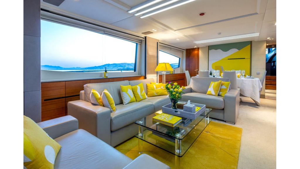 Quantum Motor Yacht (011)