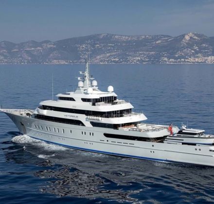 Victorious-yacht (10)-master-2