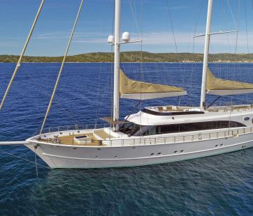 Acapella Sailing Yacht