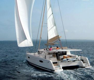 Catamaran_for_sale (19)