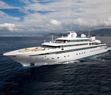 Lauren L- Mega yacht Master