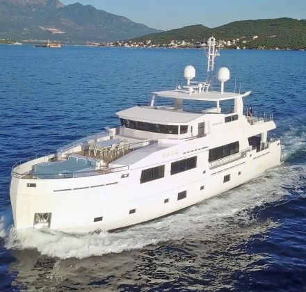 Serenitas Motor Yacht