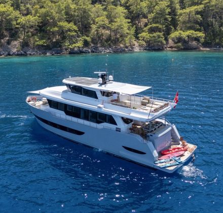 Ozde 2 MotorYacht (004)