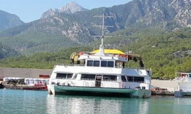 Night Club Catamaran (1)