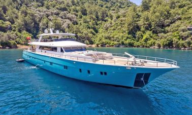 Deepwater Yacht